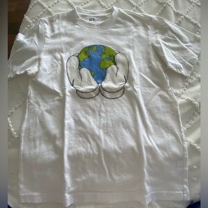 Japan exclusive Uniqlo top!